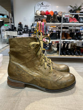 Lataa kuva Galleria-katseluun, Seibel oliivit nilkkurit