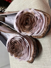 Lataa kuva Galleria-katseluun, Laura Vita,