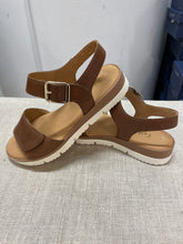 Lataa kuva Galleria-katseluun, Gabor-cognac sandaalit
