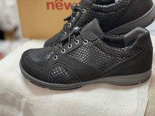 Lataa kuva Galleria-katseluun, New Feet EXTRA-tilavat jalkineet