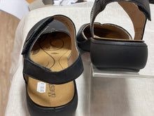 Lataa kuva Galleria-katseluun, Westland, musta umpikärkisandaalit