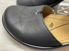 Lataa kuva Galleria-katseluun, Westland, musta umpikärkisandaalit