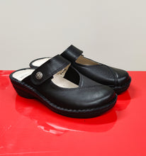 Lataa kuva Galleria-katseluun, GEELIKENGÄT, Bali