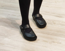 Lataa kuva Galleria-katseluun, GEELIKENGÄT, Bali