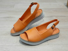 Lataa kuva Galleria-katseluun, MAGO, Sandaali nilkkaremmillä