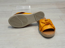 Lataa kuva Galleria-katseluun, Mago, Koristesolmuiset sandaalit