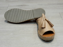 Lataa kuva Galleria-katseluun, MAGO, hapsukoristeiset sandaalit