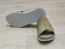 Lataa kuva Galleria-katseluun, MAGO, Nahkaiset sandaalit