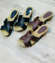 Lataa kuva Galleria-katseluun, Puukengät joissa on nivel