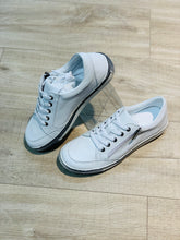 Lataa kuva Galleria-katseluun, MAGO, vetoketju tennarit