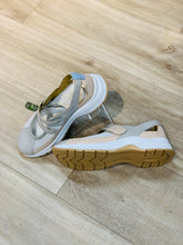 Lataa kuva Galleria-katseluun, Rieker, tilavalestiset kävelykengät