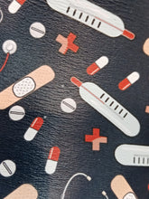 Lataa kuva Galleria-katseluun, NURSING CARE - Pestävä Nahkatyökenkä (5 eri kuviota)