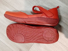 Lataa kuva Galleria-katseluun, MAGO kävelykenkä