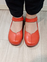 Lataa kuva Galleria-katseluun, MAGO kävelykenkä