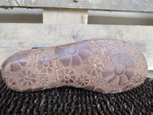 Lataa kuva Galleria-katseluun, KEVÄÄN UUTUUS ROSALIE 13