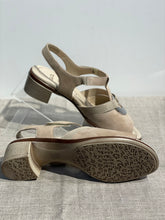 Lataa kuva Galleria-katseluun, Ara, beige sandaalit