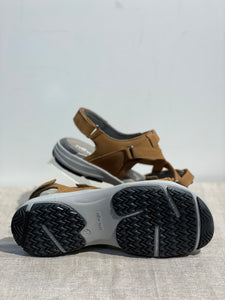 New Feet Extra Leveä Cognac