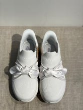 Lataa kuva Galleria-katseluun, Skechers Beige Rusetti Lenkkarit