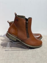 Lataa kuva Galleria-katseluun, Rieker cognac nilkkurit kahdella vetoketjula