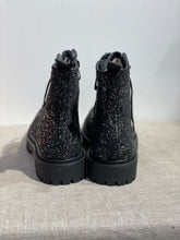 Lataa kuva Galleria-katseluun, Musta-hopea maiharit