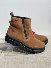 Lataa kuva Galleria-katseluun, Rieker X8251-24 kääntönasta cognac