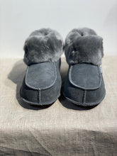 Lataa kuva Galleria-katseluun, Miesten lammastossut