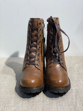 Lataa kuva Galleria-katseluun, Vintro Brita 733 cognac maiharit nauhoilla