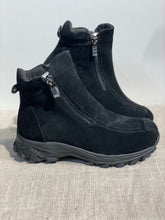 Lataa kuva Galleria-katseluun, Eskimo 03220903 musta lammasvuori käntön.