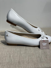 Lataa kuva Galleria-katseluun, Tamaris ballerina valkoinen