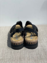 Lataa kuva Galleria-katseluun, Rieker kiilapohjasandaali musta