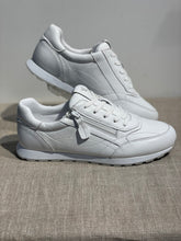 Lataa kuva Galleria-katseluun, Caprice valkoinen tennari