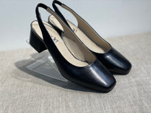 Lataa kuva Galleria-katseluun, Caprice avokas musta kanta auki