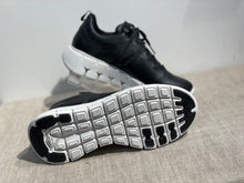 Lataa kuva Galleria-katseluun, Gabor nauhalliset mustat kävelykengät