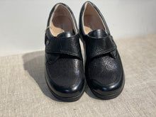 Lataa kuva Galleria-katseluun, Caprice tarra musta kävelykengät
