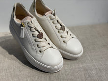 Lataa kuva Galleria-katseluun, Gabor kävelykengät sydän grassikorulla