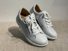 Lataa kuva Galleria-katseluun, Jomos kävelykenkä offwhite