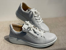 Lataa kuva Galleria-katseluun, Jomos kävelykenkä offwhite