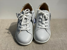 Lataa kuva Galleria-katseluun, Jomos kävelykenkä offwhite
