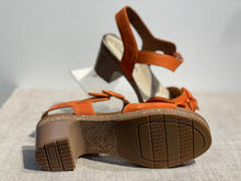 Lataa kuva Galleria-katseluun, Josef Seibel korollinen sandaali papaya