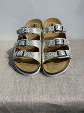 Lataa kuva Galleria-katseluun, Axelda työkenkä creme 3 remmiä