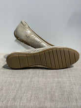 Lataa kuva Galleria-katseluun, Caprice ballerina beige comb