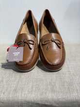 Lataa kuva Galleria-katseluun, Tamaris kävelykenkä cognac nappa rusettisomiste