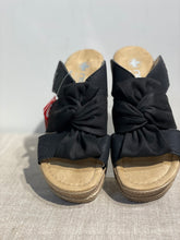 Lataa kuva Galleria-katseluun, Rieker kiilapohjasandaali musta