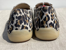 Lataa kuva Galleria-katseluun, Tamaris leopardi loafer beige