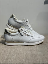 Lataa kuva Galleria-katseluun, Tamaris kävelykenkä valko/kulta