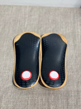 Lataa kuva Galleria-katseluun, Puoli pohjallinen