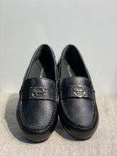 Lataa kuva Galleria-katseluun, Tamaris Musta Loafer