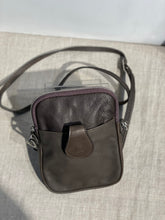 Lataa kuva Galleria-katseluun, Kännykkä laukku