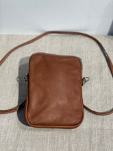 Lataa kuva Galleria-katseluun, Kännykkä laukku