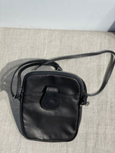 Lataa kuva Galleria-katseluun, Kännykkä laukku